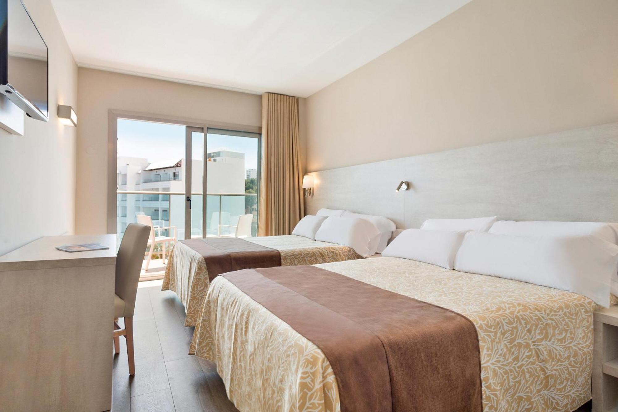 Hotel Best Punta Dorada ซาลอว์ ภายนอก รูปภาพ