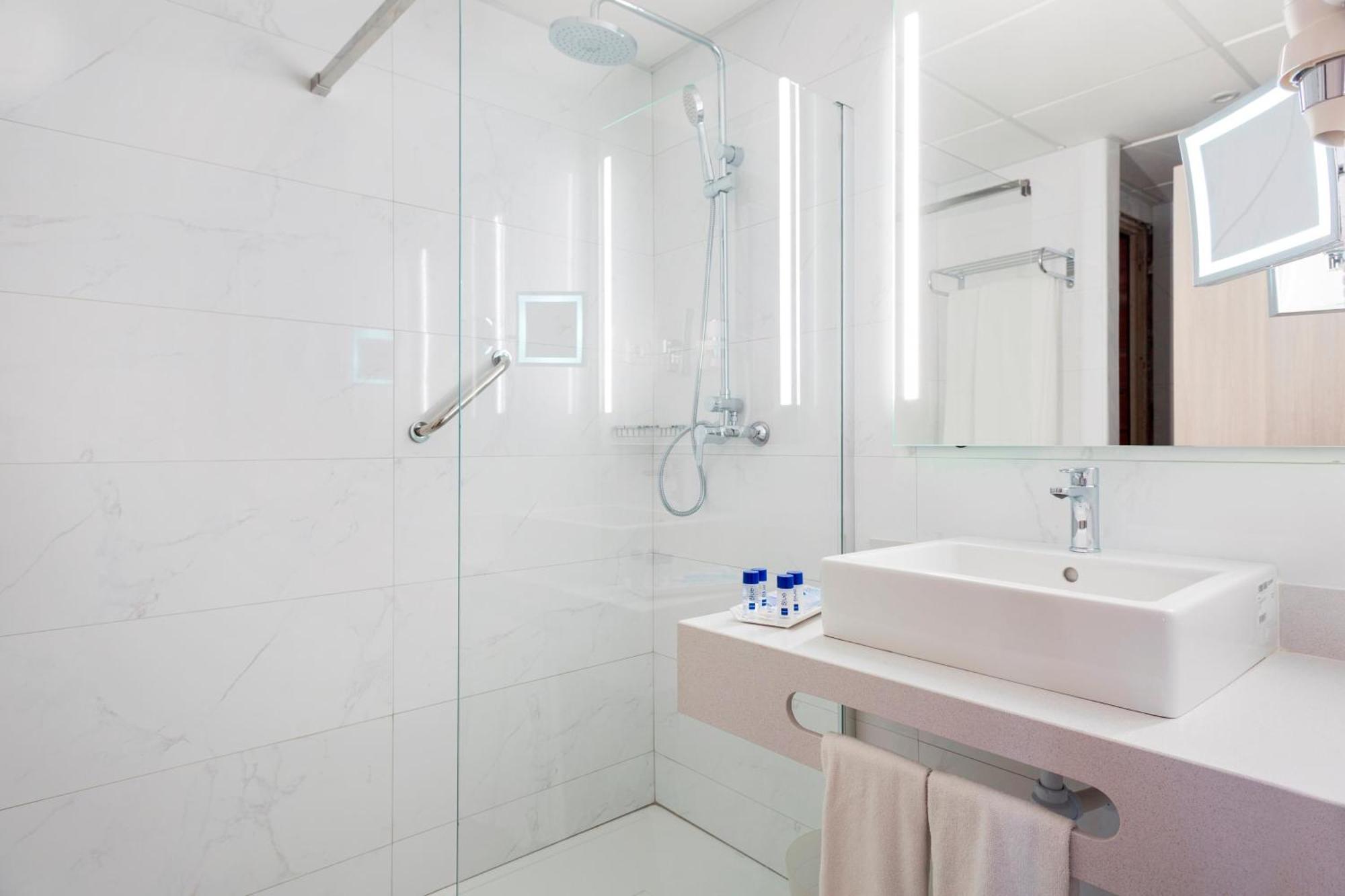 Hotel Best Punta Dorada ซาลอว์ ภายนอก รูปภาพ