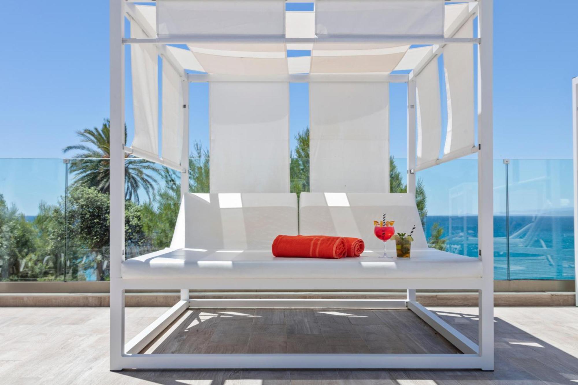 Hotel Best Punta Dorada ซาลอว์ ภายนอก รูปภาพ