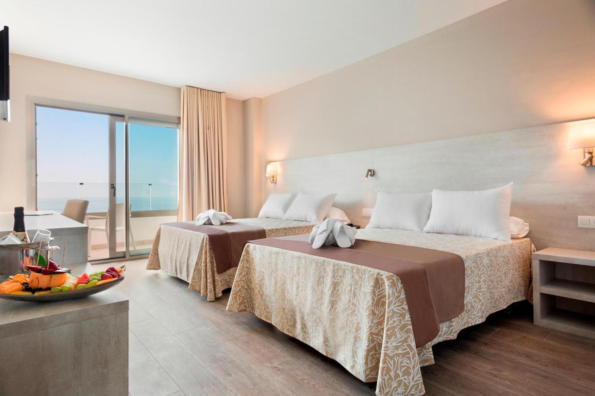 Hotel Best Punta Dorada ซาลอว์ ภายนอก รูปภาพ