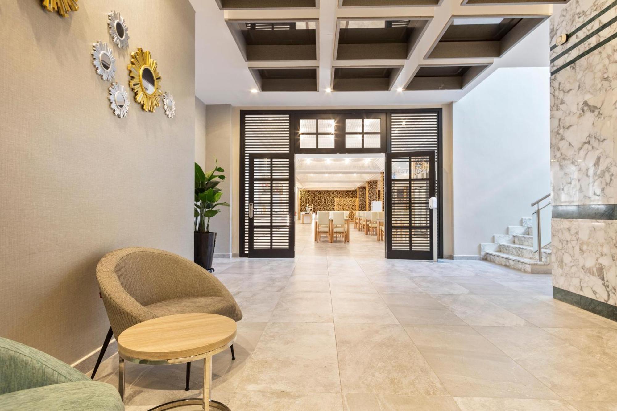 Hotel Best Punta Dorada ซาลอว์ ภายนอก รูปภาพ
