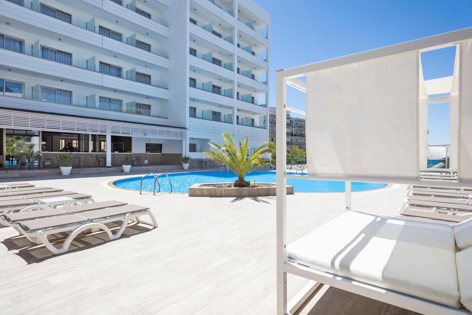 Hotel Best Punta Dorada ซาลอว์ ภายนอก รูปภาพ